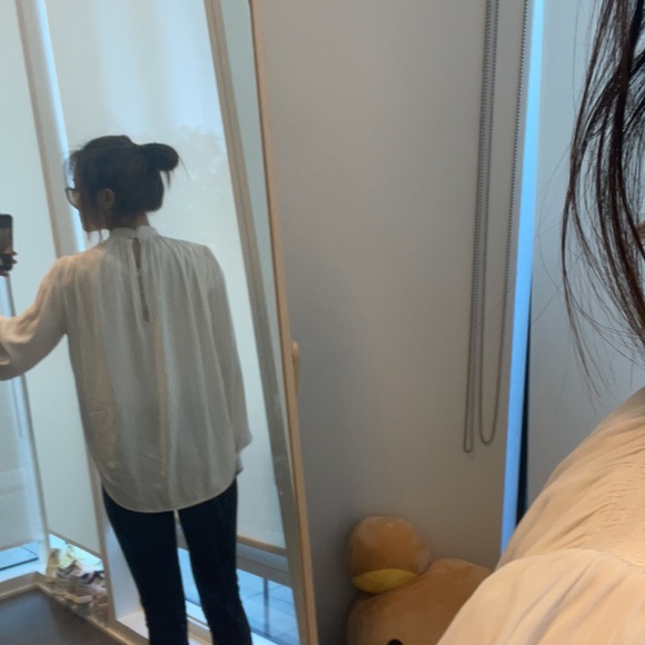 Silk blouses - Picture 3 of 5